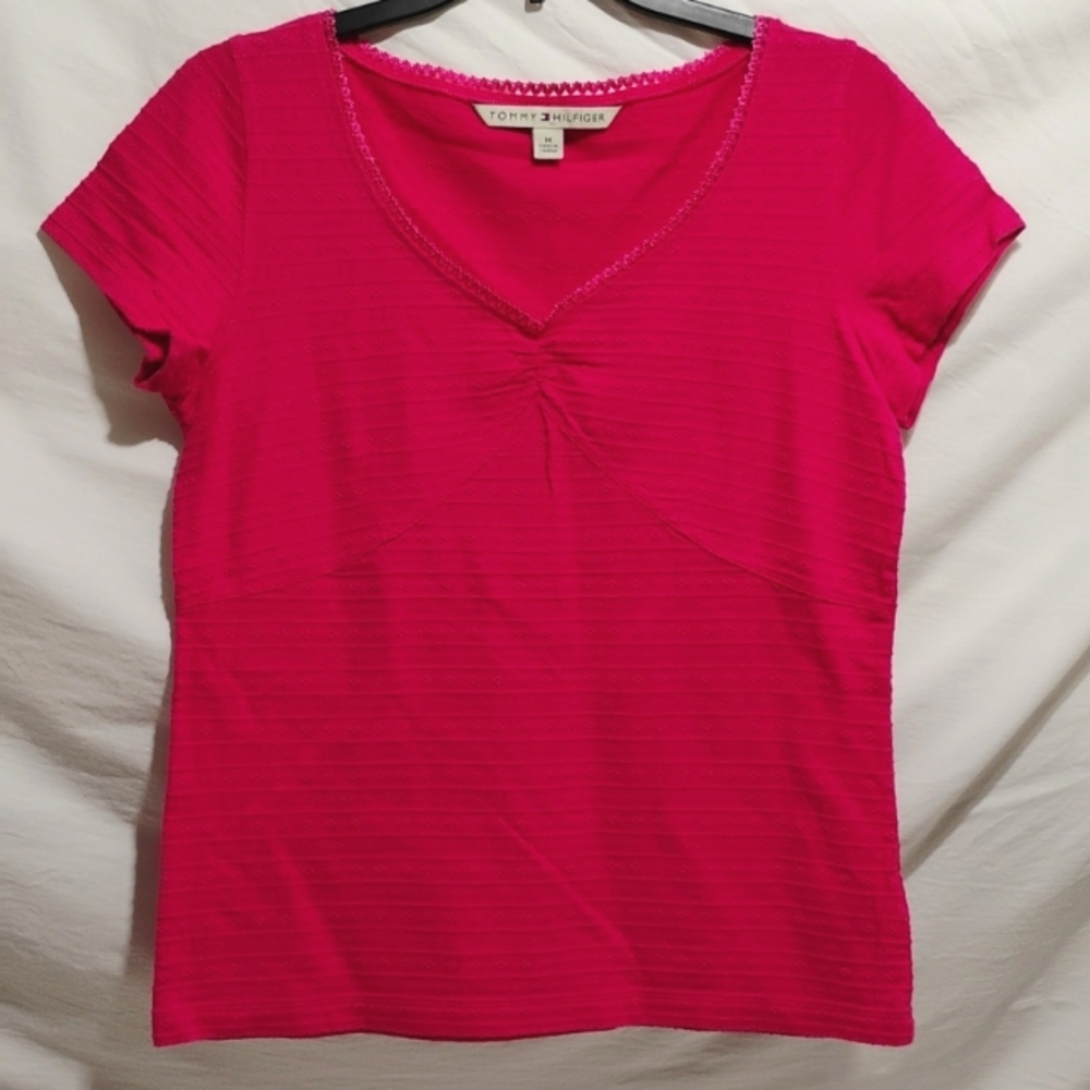 (A-73) SALE! Tommy Hilfiger Pink 🩷 Vintage V Neck Blouse Sz.M Gently Worn